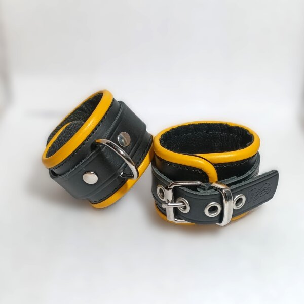 R&Co Wrist Restraints + Piping