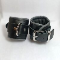 R&Co Wrist Restraints + Piping