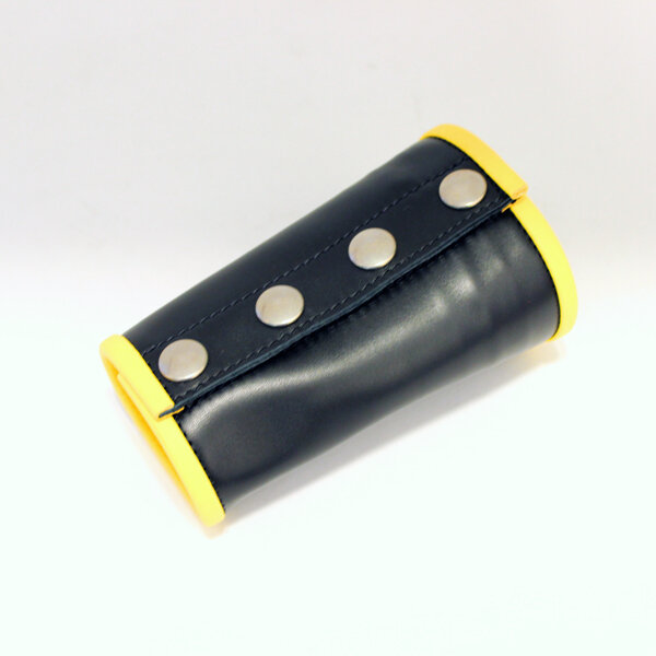 R&amp;Co Gauntlet Wallet + Pipings Yellow